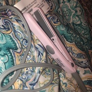 Conair pro mini straightener